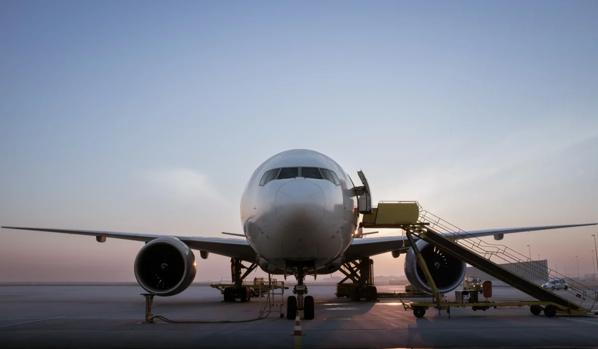 boeing-777-head-view-parked-airport